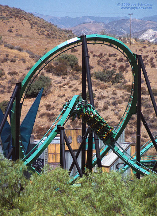 Six Flags Magic Mountain » Riddler's Revenge » 814riddler5.jpg