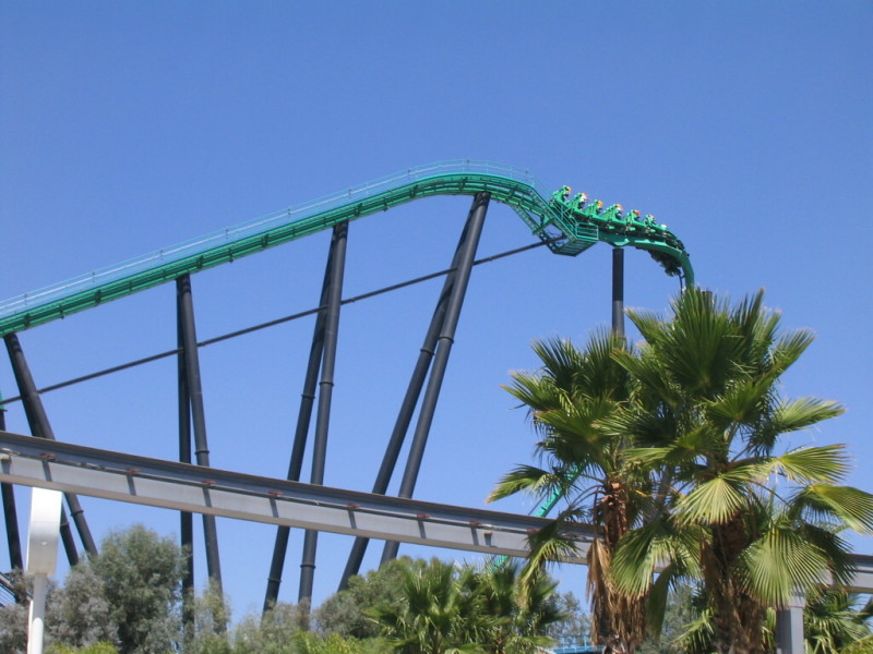 Six Flags Magic Mountain » Riddler's Revenge » 814riddler5.jpg