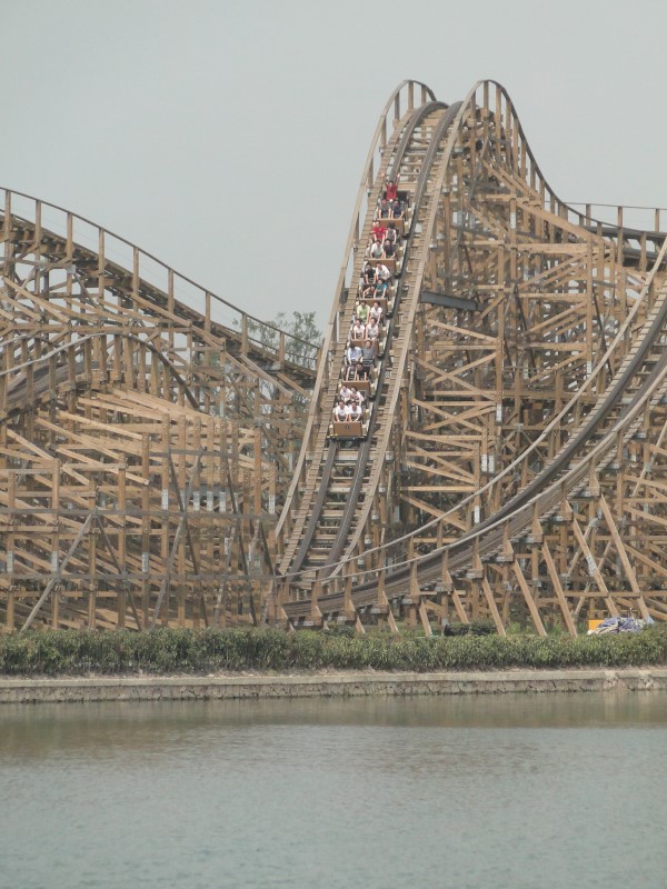Wooden Coaster - Fireball - Happy Valley (Songjiang