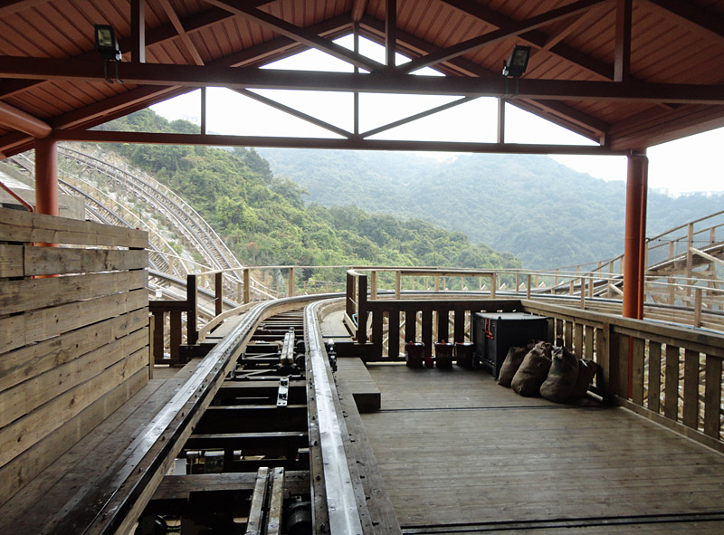 Wood Coaster - Knight Valley (Yantain, Shenzhen, Guangdong, China)