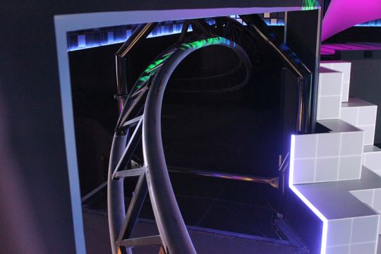 Roller Coasters- Launched, Looping Spinning Coaster, Viel of