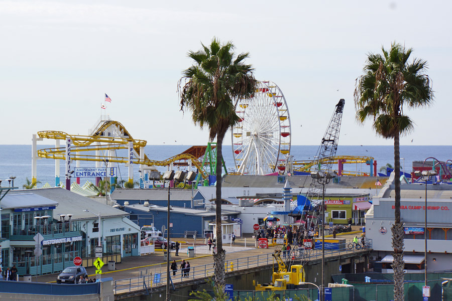 Race on the Santa Monica Pier in Mario Kart Tour Los Angeles - Pacific  Park®