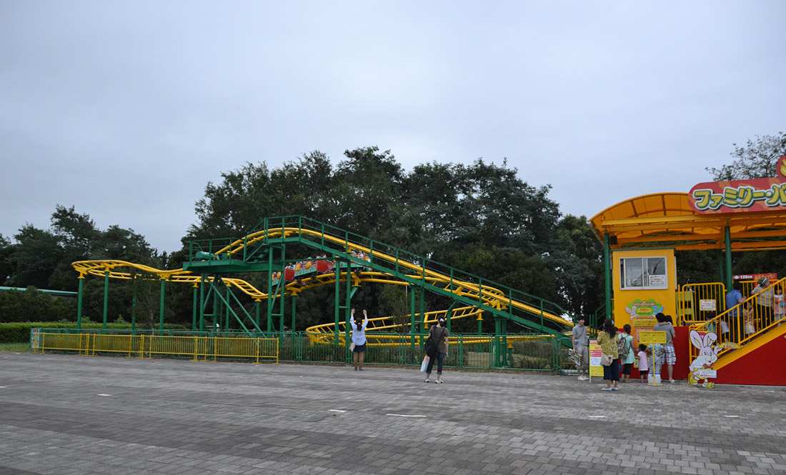 Banana Coaster - Pleasure Garden (Hitachinaka, Ibaraki, Japan)