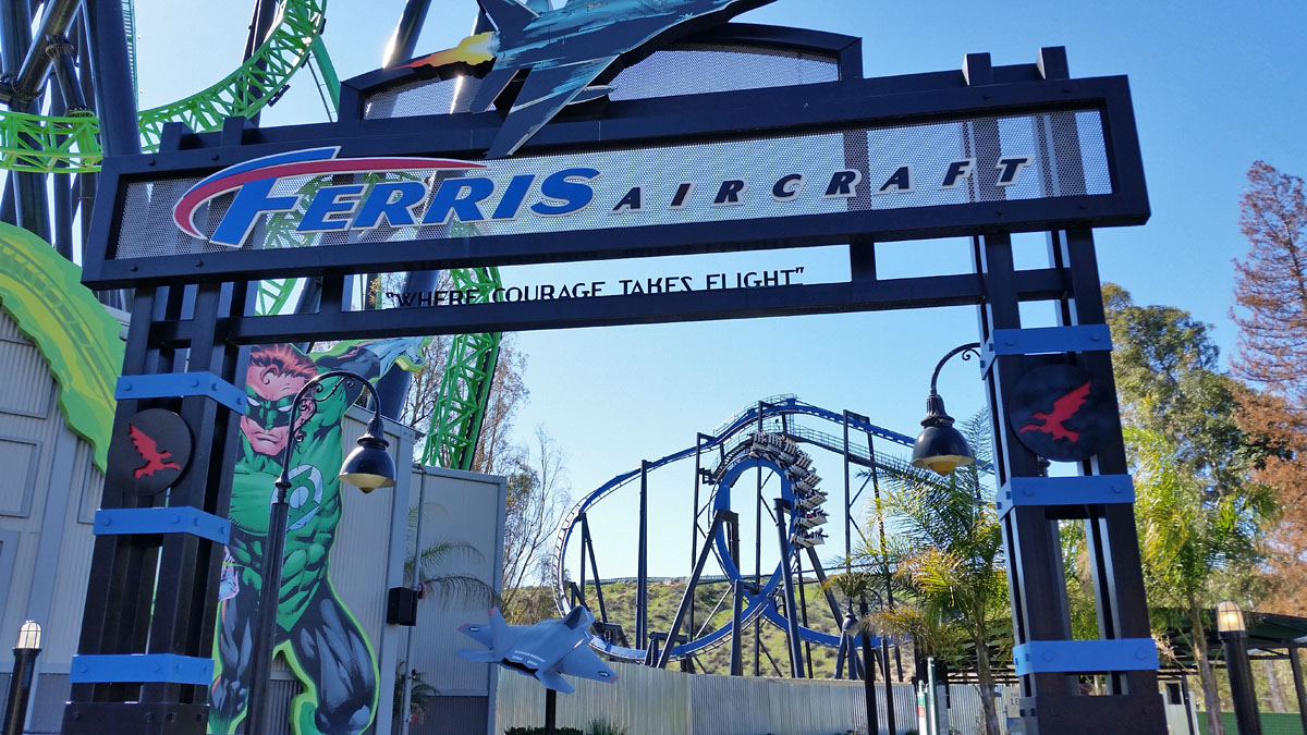 Green Lantern: First Flight - Six Flags Magic Mountain (Valencia