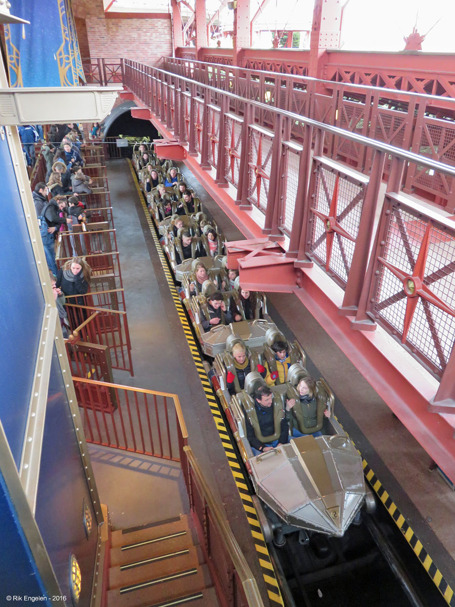 space mountain mission 2 inversions