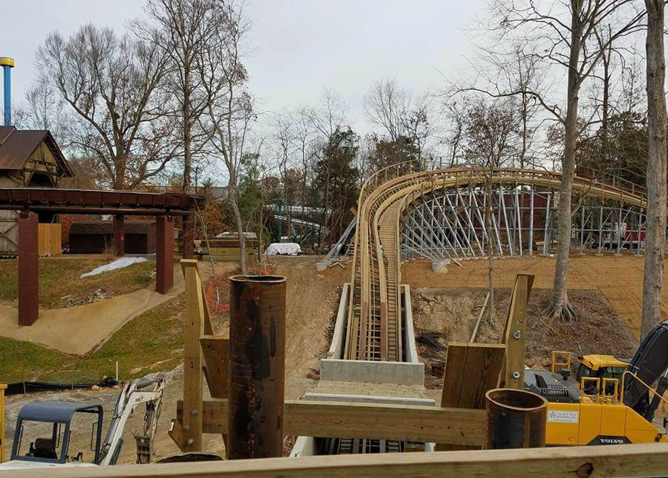 InvadR - Wooden Roller Coaster