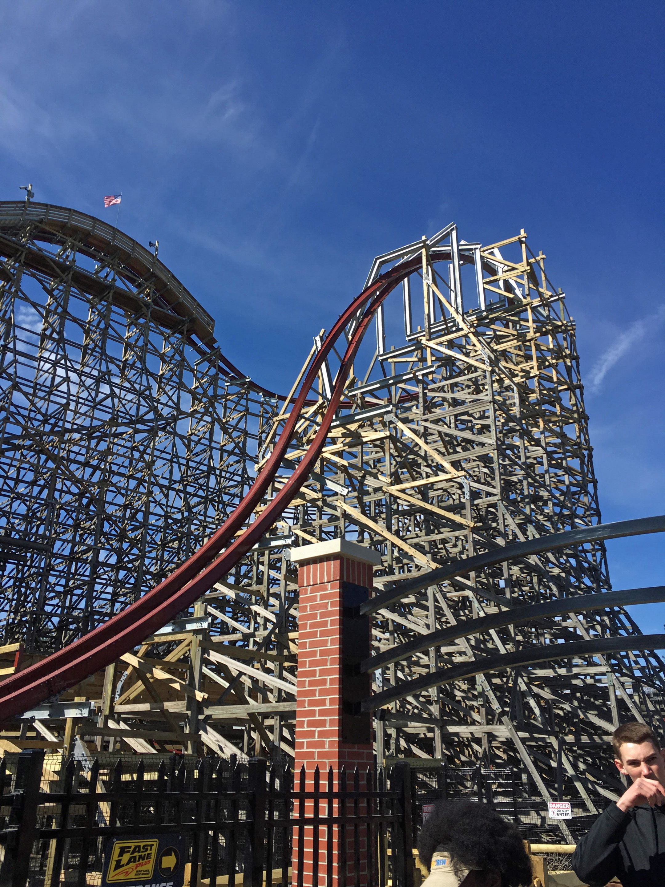 25 Days of Rollers- Days 17 & 18: [Twisted Timbers, Kings Dominion] &  [Mystic Timbers, Kings Island] : r/rollercoasters