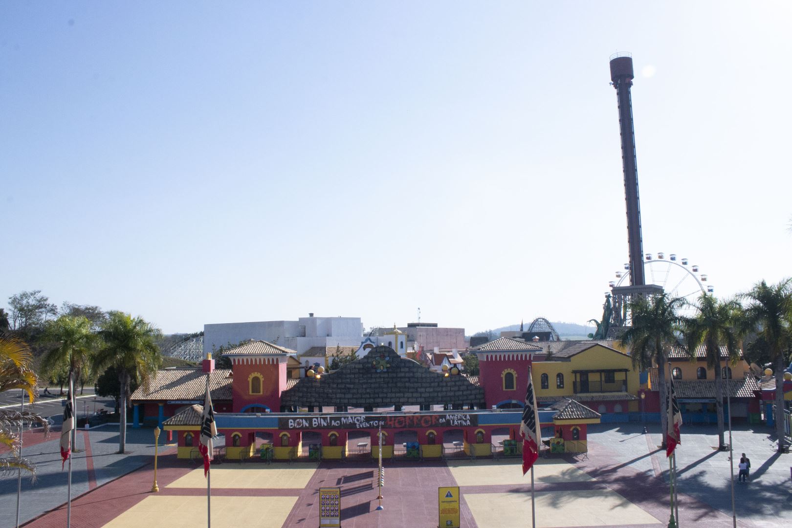 Next arr emm cee? Please? (Montezum at Hopi Hari, São Paulo, Brazil) :  r/rollercoasterjerk