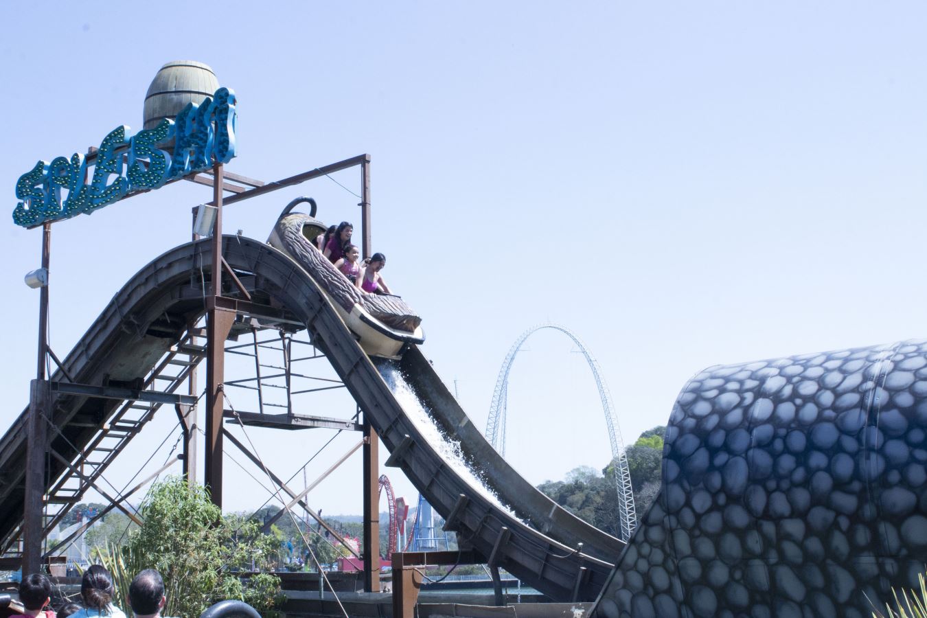 Next arr emm cee? Please? (Montezum at Hopi Hari, São Paulo, Brazil) :  r/rollercoasterjerk