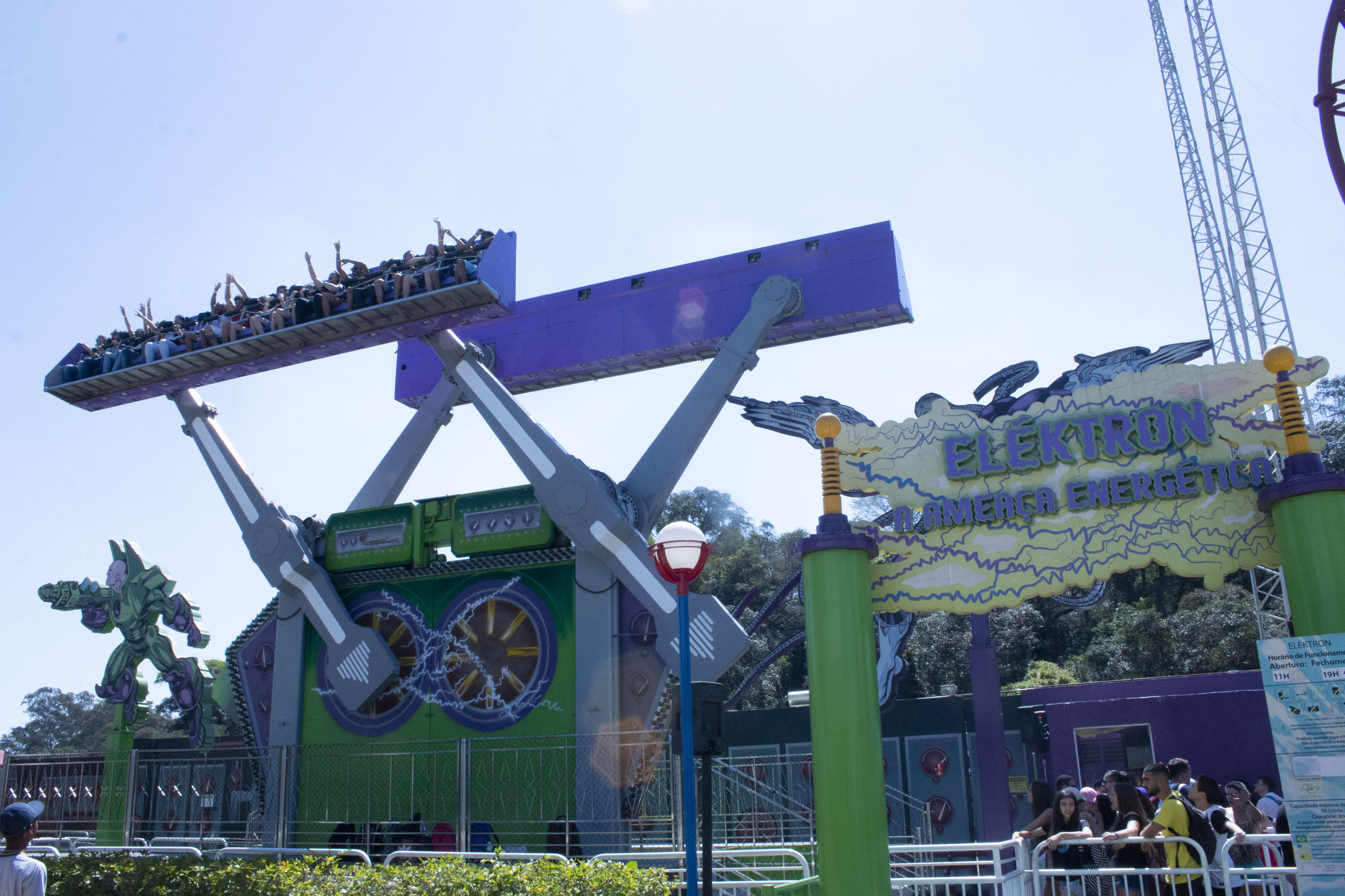 Next arr emm cee? Please? (Montezum at Hopi Hari, São Paulo, Brazil) :  r/rollercoasterjerk