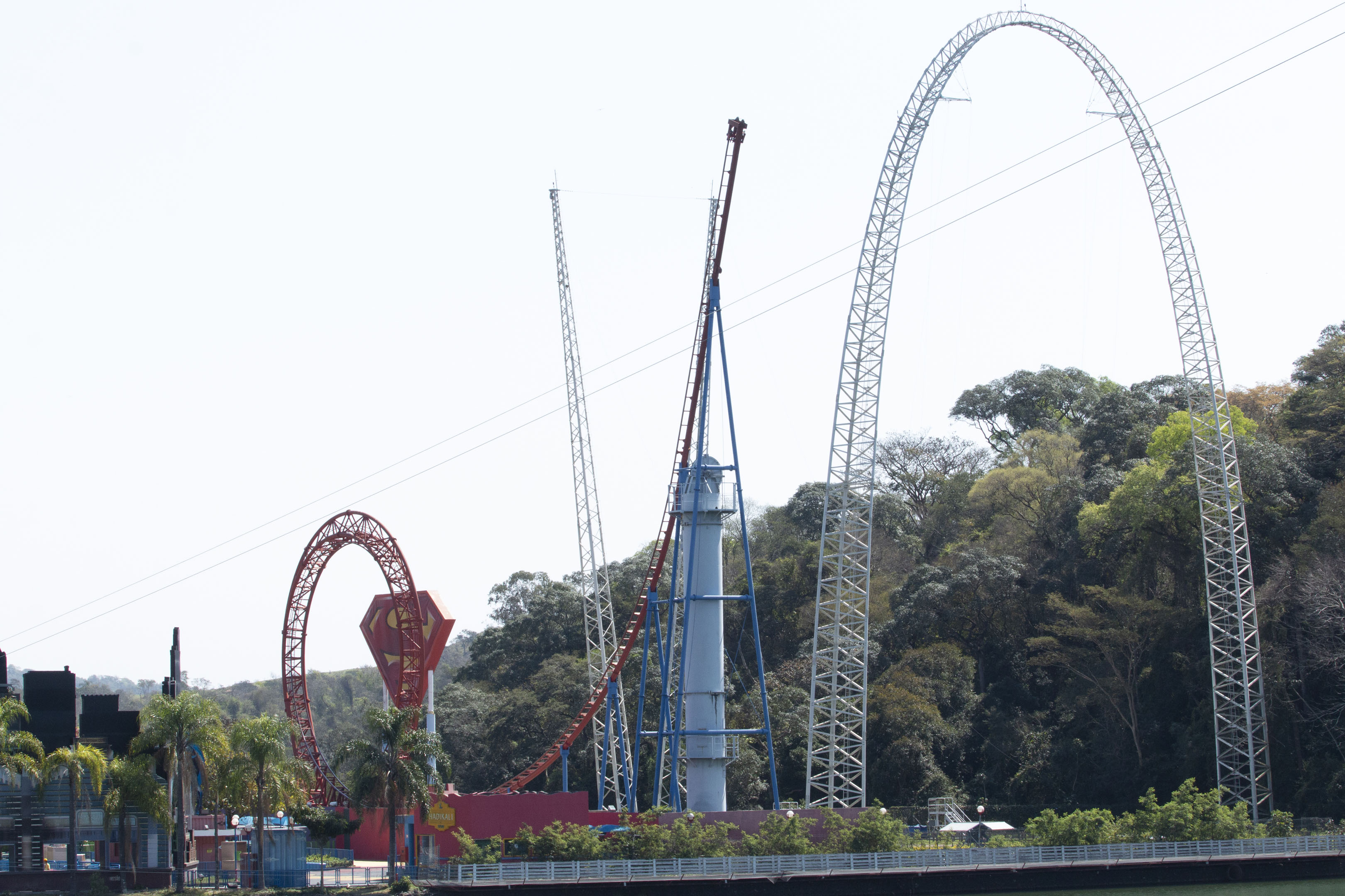 Next arr emm cee? Please? (Montezum at Hopi Hari, São Paulo, Brazil) :  r/rollercoasterjerk