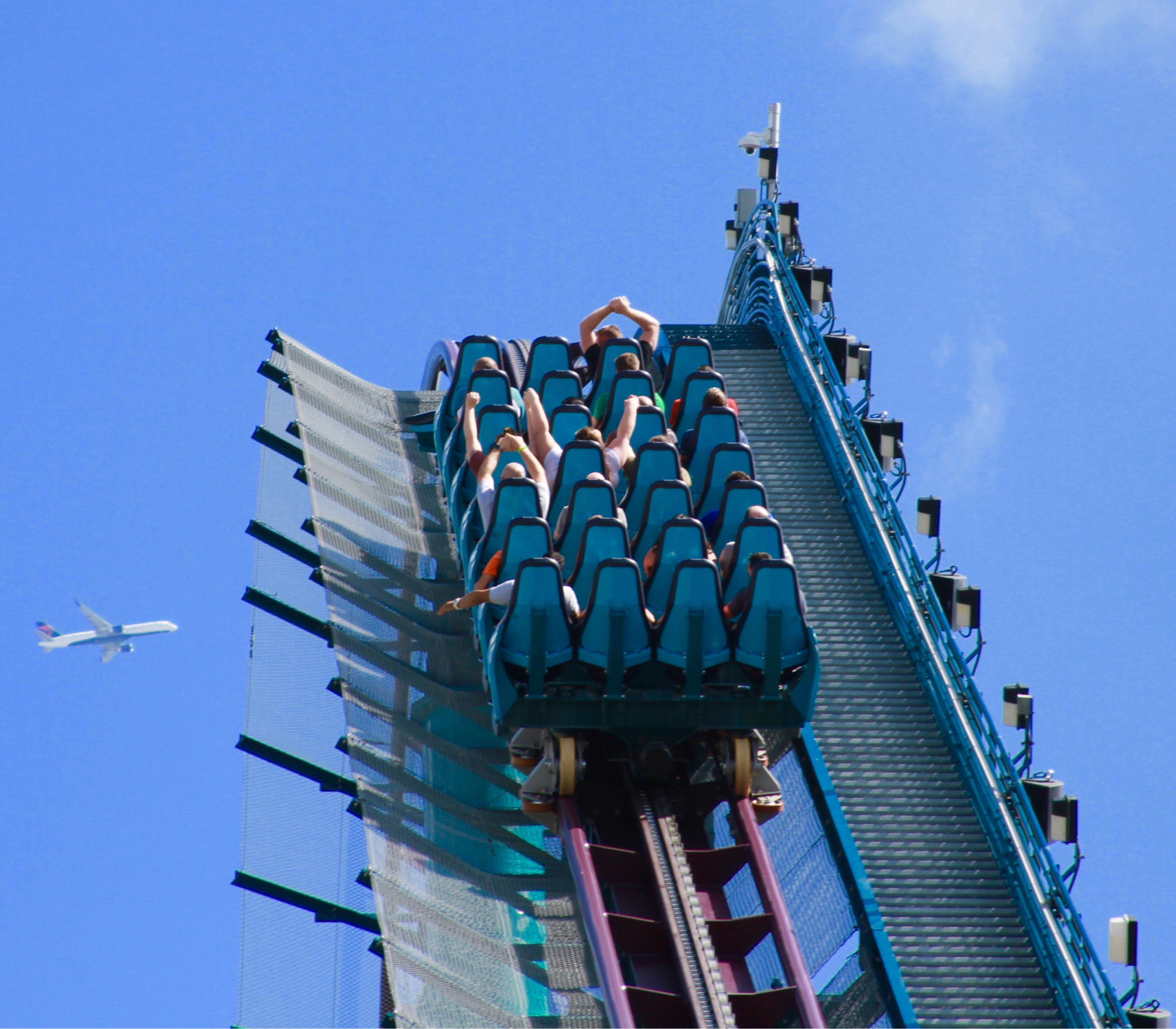 SKYFOX Drone Zone: Mako roller coaster at SeaWorld Orlando