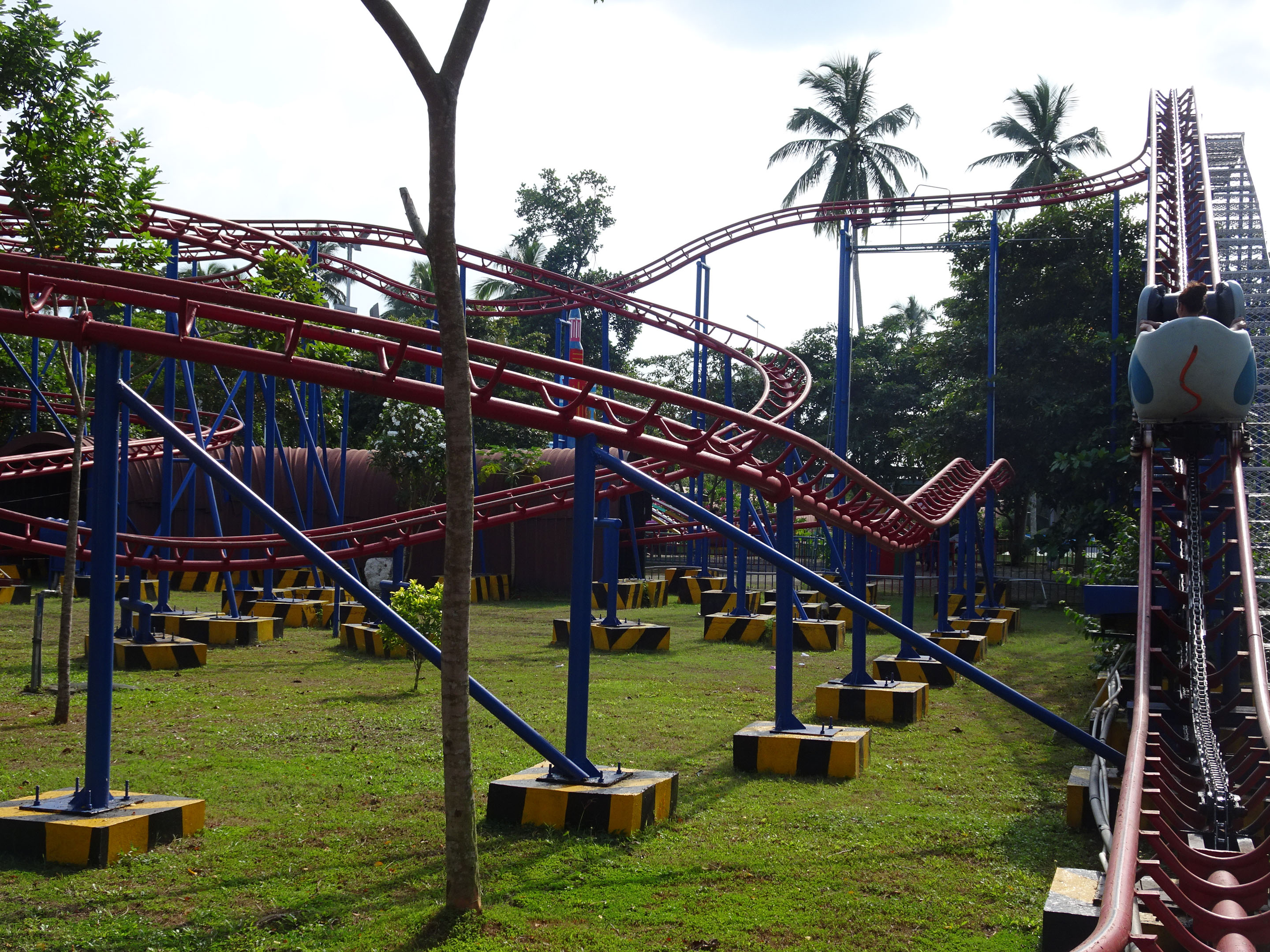 Roller Coaster New Saniro Dream Paradise Veyangoda Western