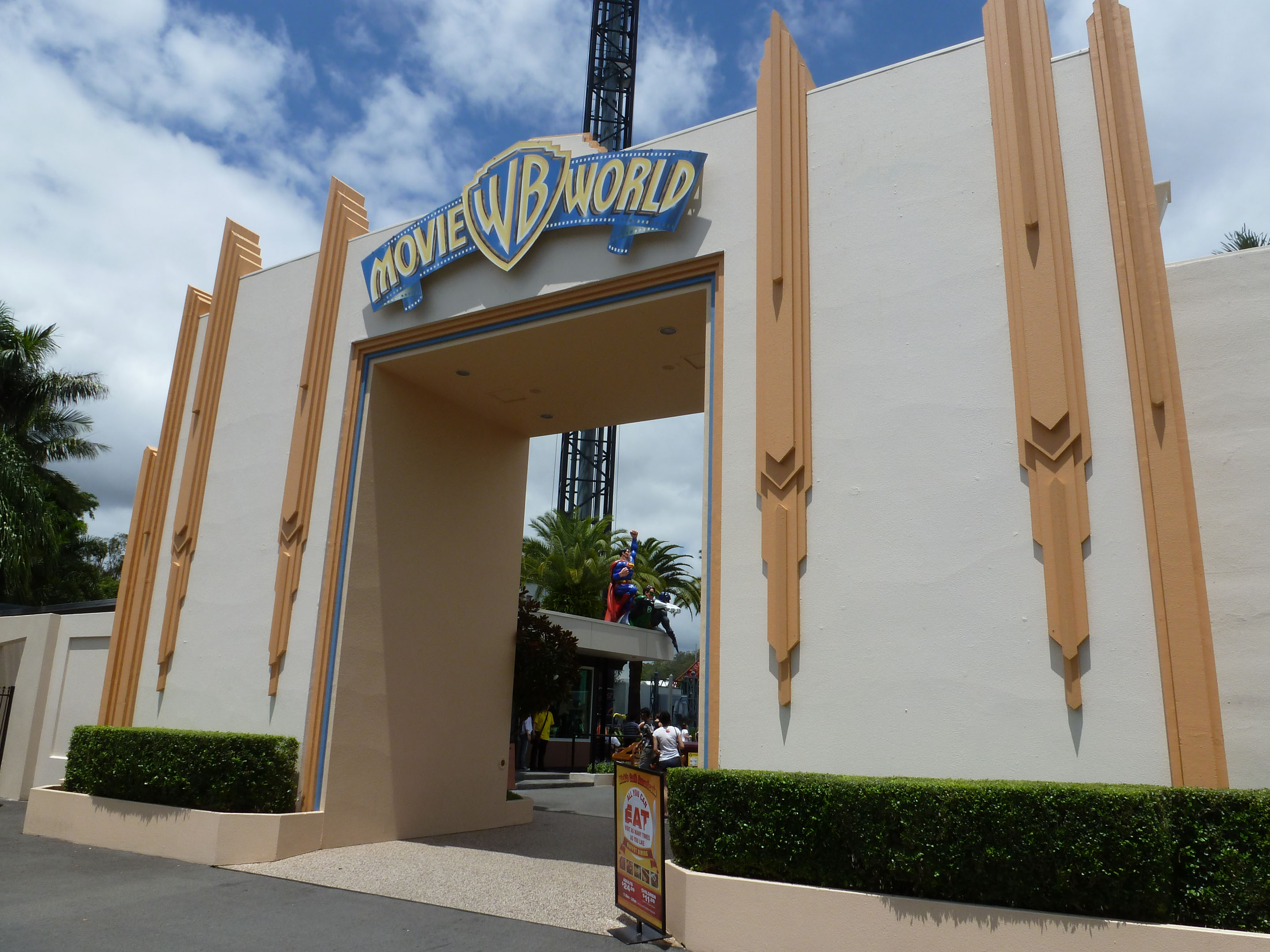 Warner Bros. Movie World - Australia's #1 Film-Related Theme Park - Gold  Coast Private Tour Desk