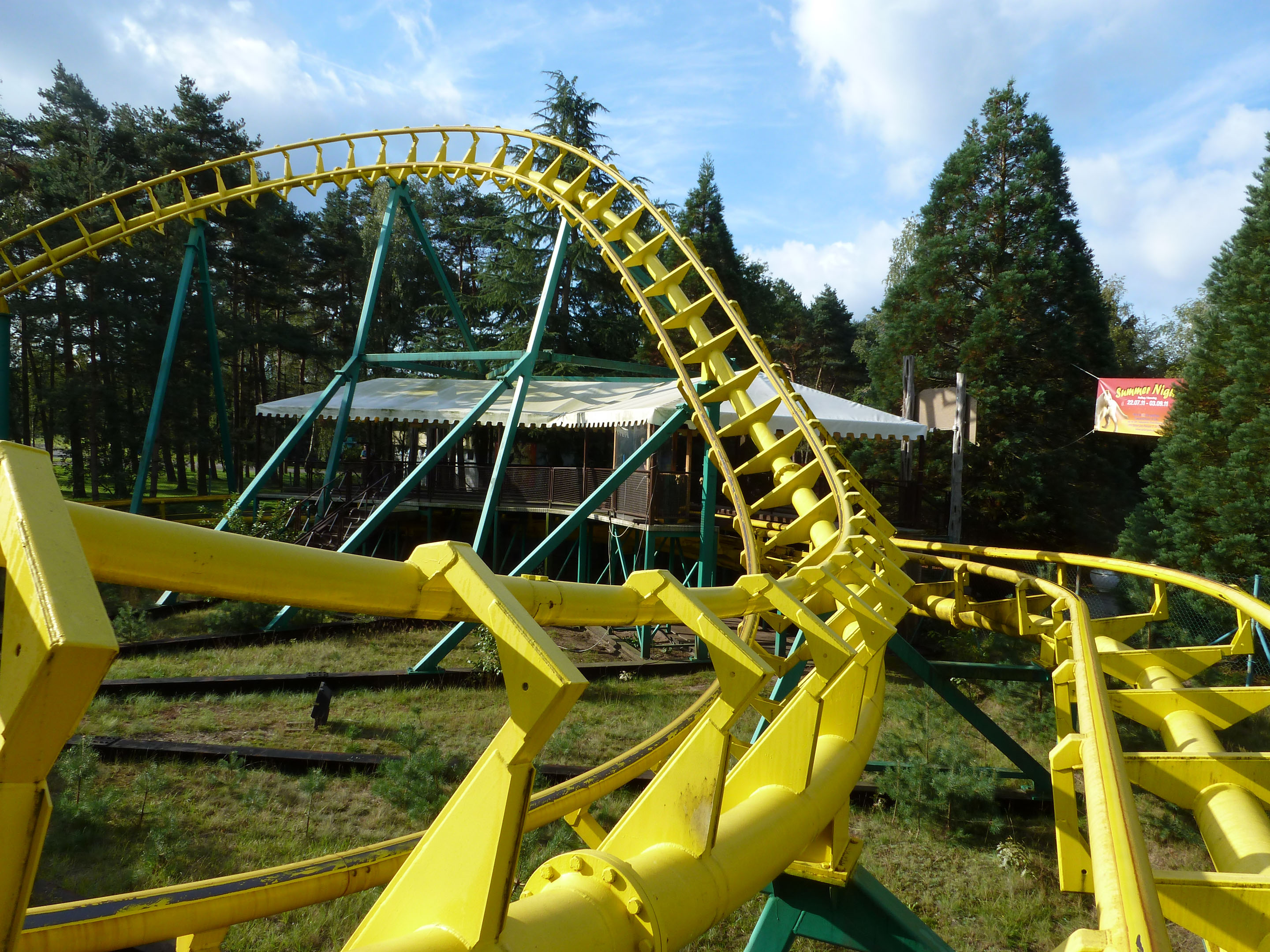 Flying Tiger Roller Coaster DataBase