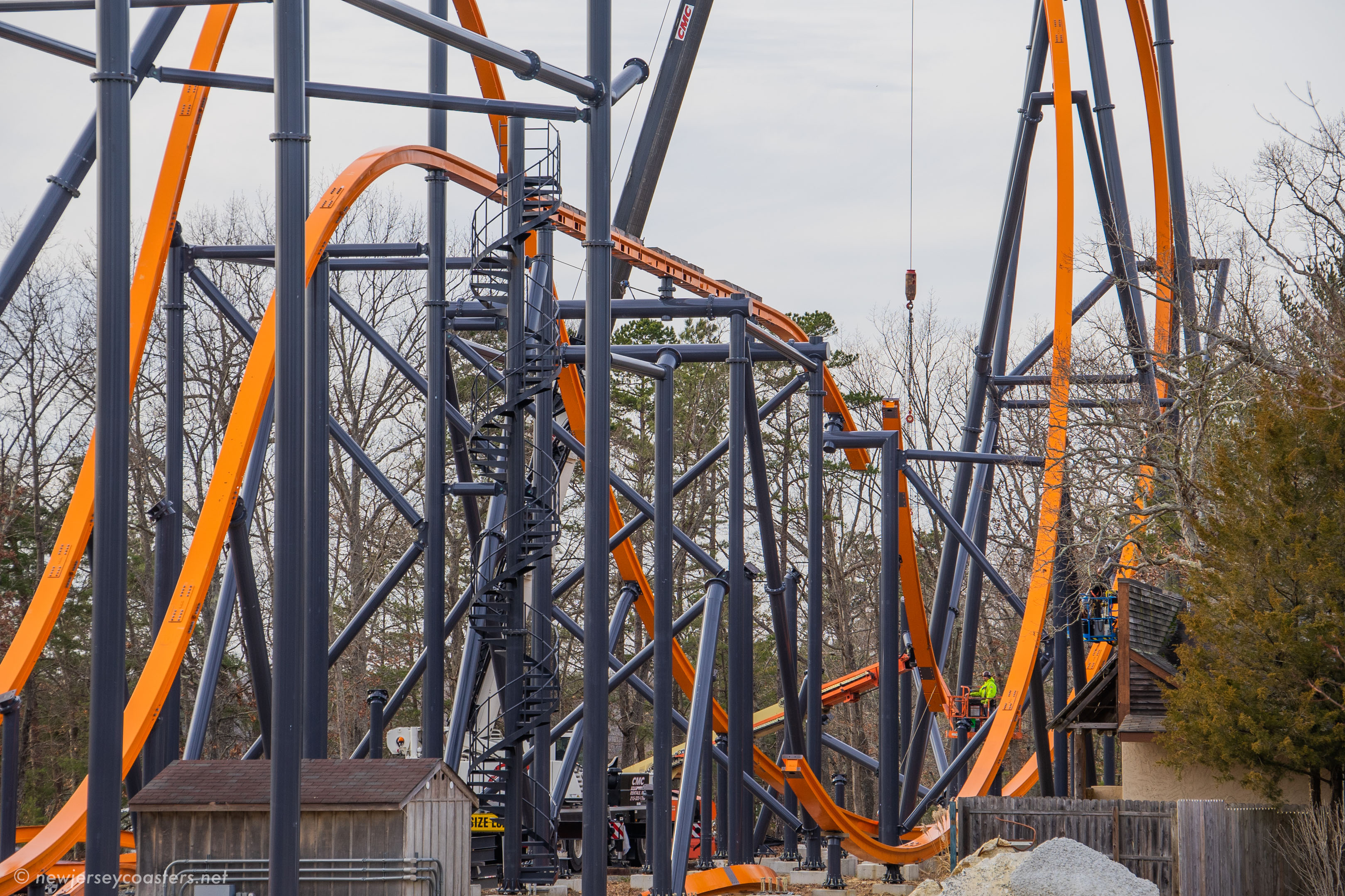 Jersey Devil Coaster, SFGA] from the entrance plaza. : r/rollercoasters