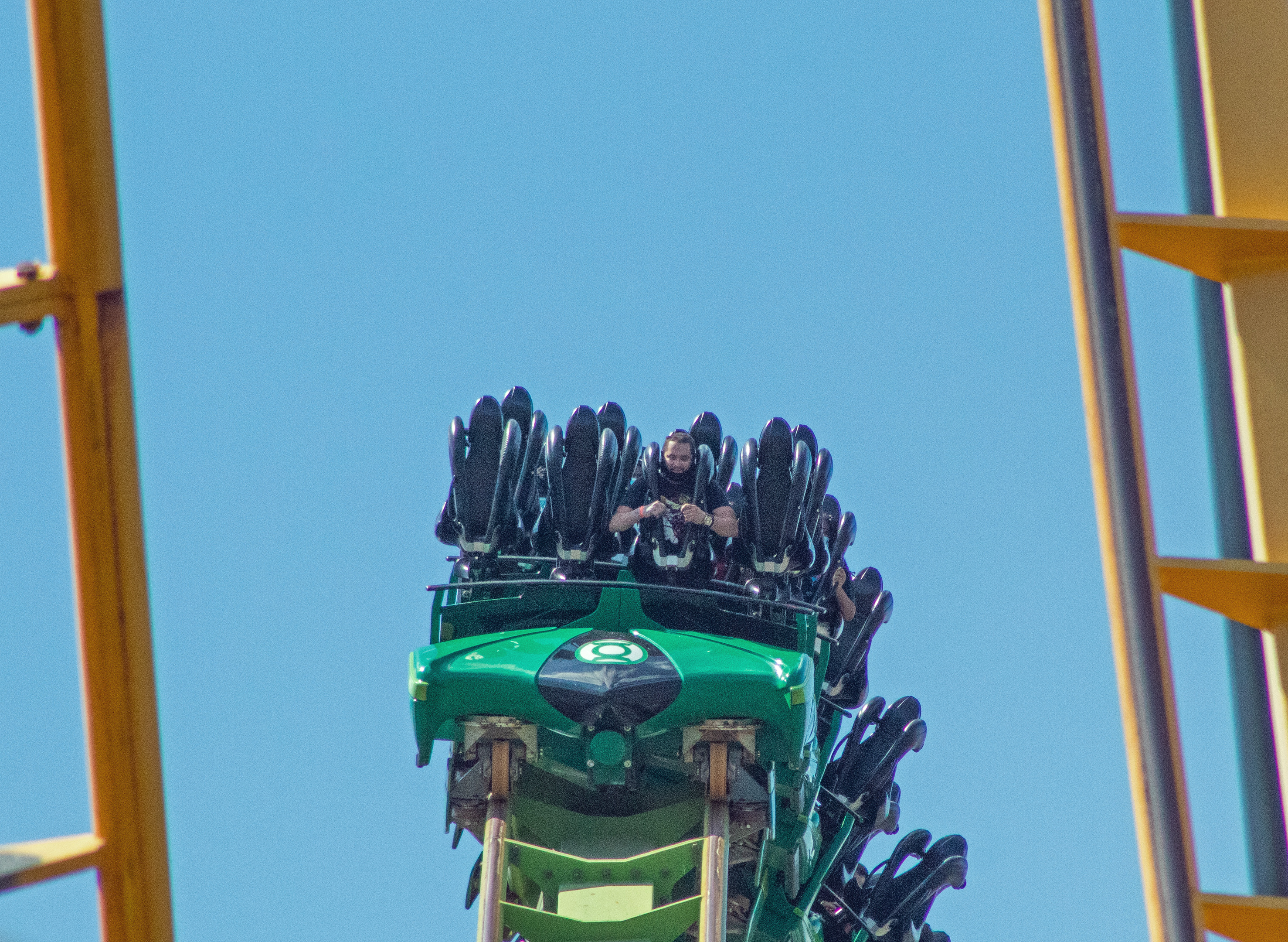 green lantern stand up roller coaster