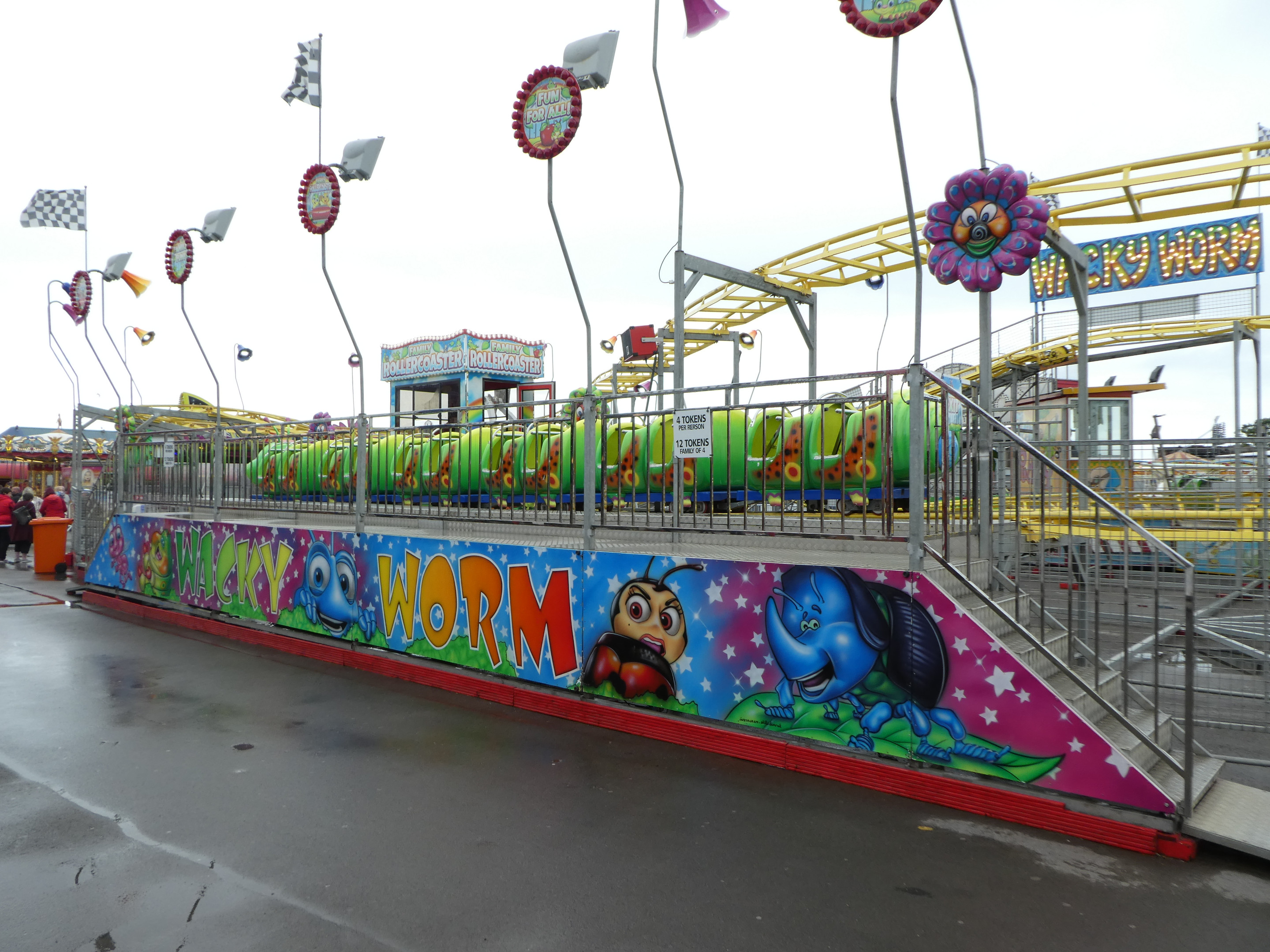Some happier fair news: I rode my 1st Wacky Worm Monday! I'm a fan! ;) :  r/rollercoasters
