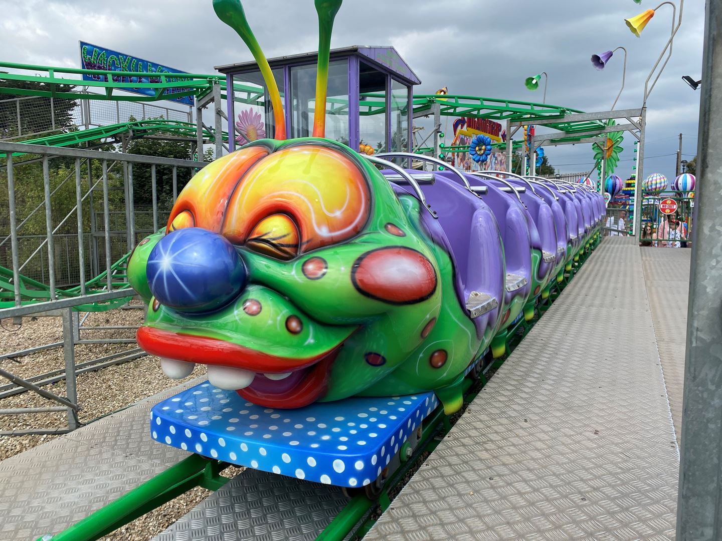 Wacky Worm (Jolly Roger Amusement Park) - Coasterpedia - The