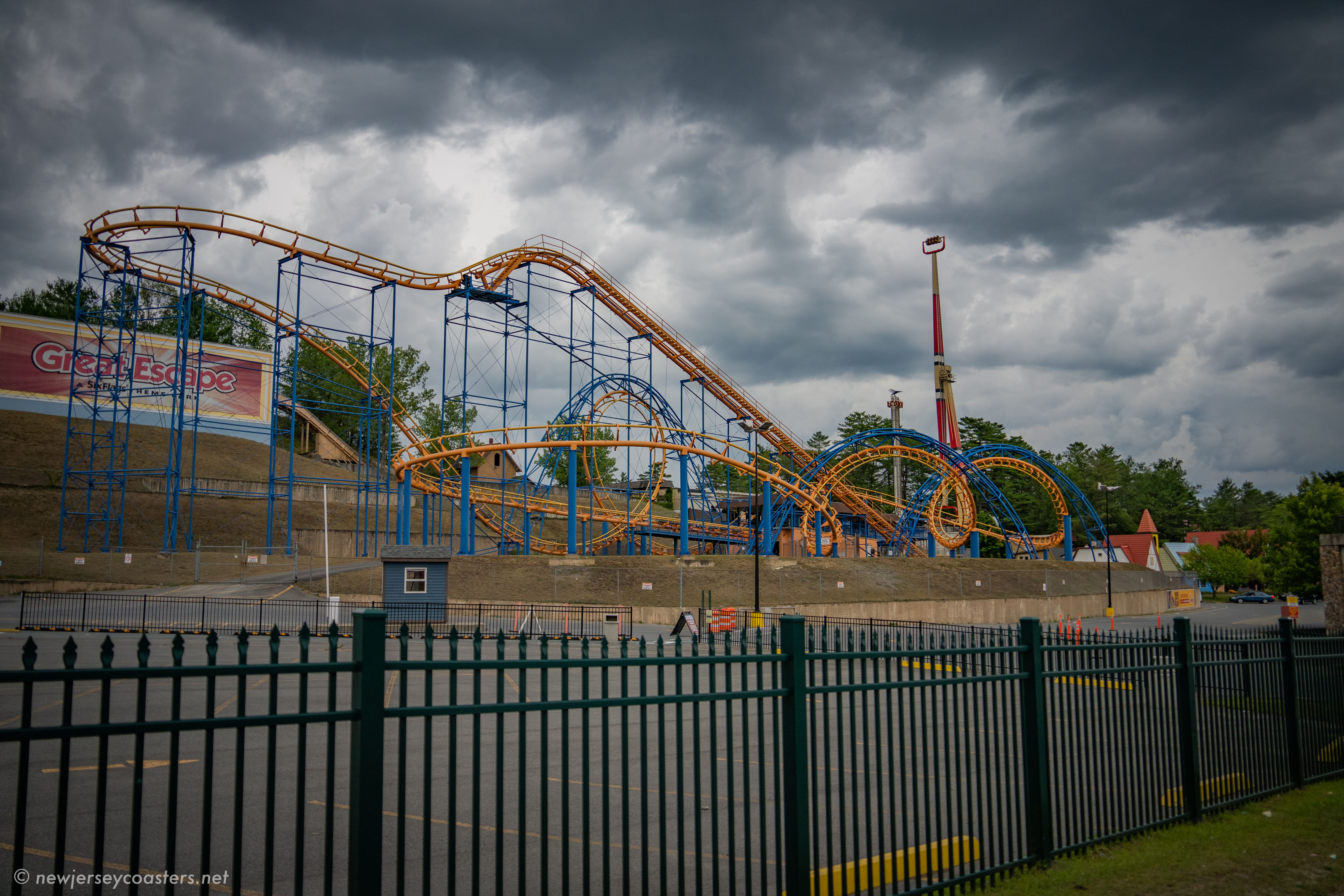 Screamin Demon Achterbahn Steamin' Demon Front Seat On Ride POV Great
