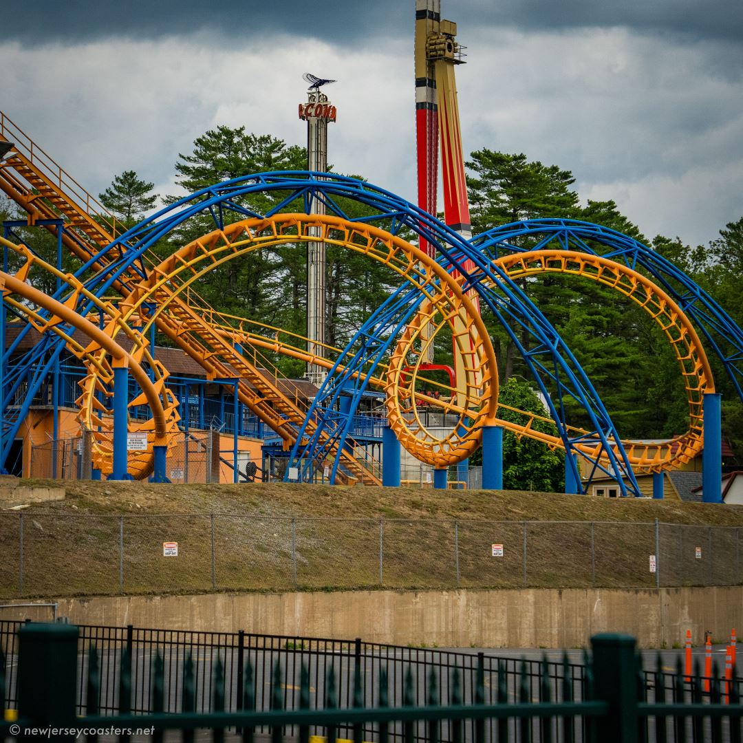 Steamin Demon Six Flags Great Escape Queensbury New York