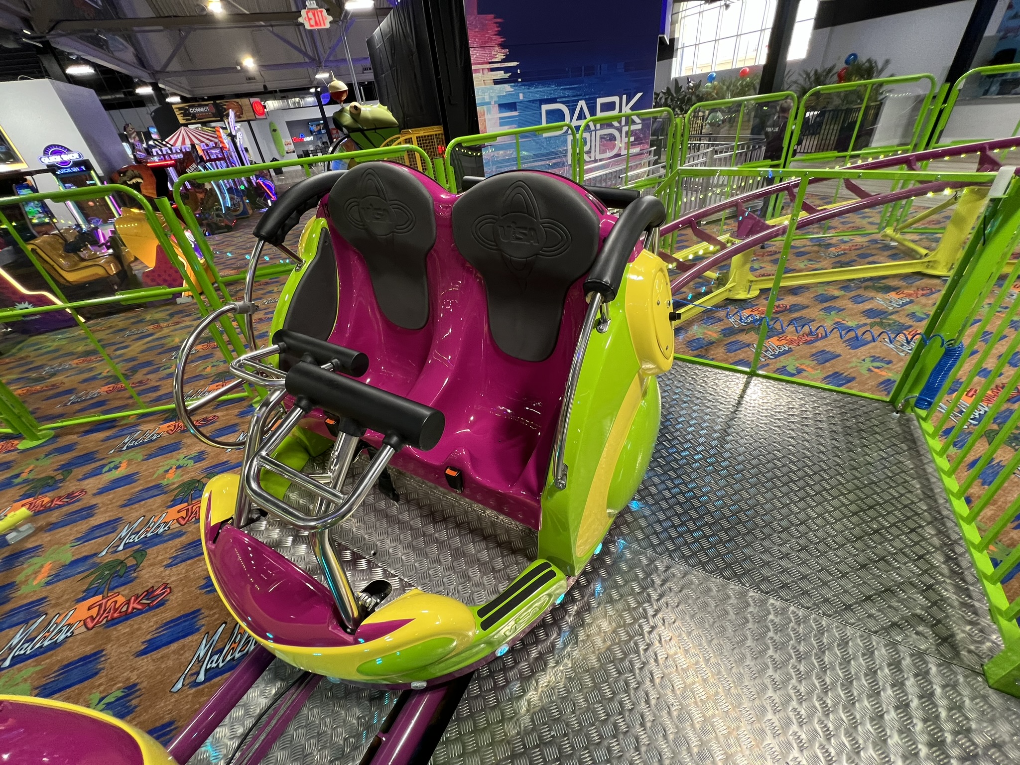 Twist-N-Shout - Malibu Jack's (Bettendorf, Iowa, United States)